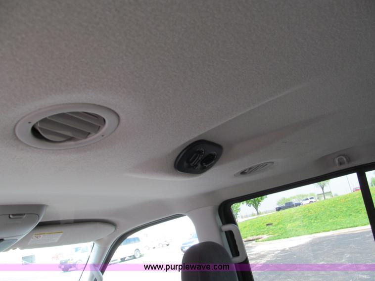 image for item F5027 2003 Ford Explorer XLT SUV