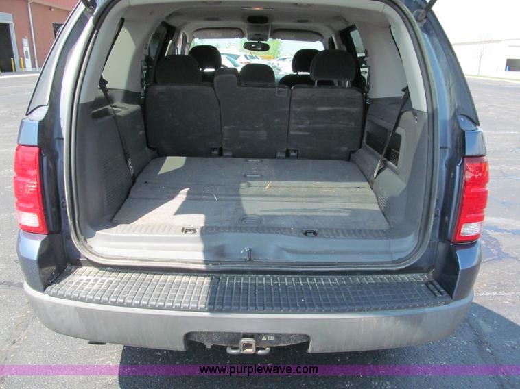 image for item F5027 2003 Ford Explorer XLT SUV