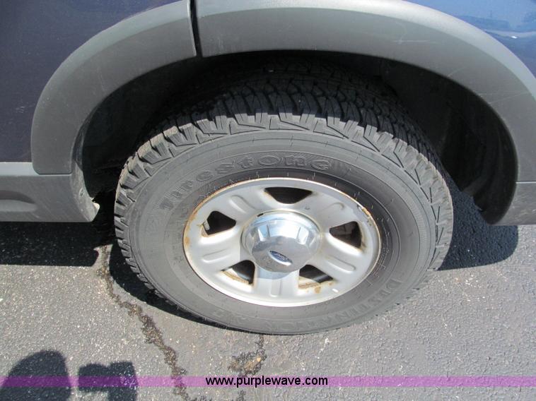 image for item F5027 2003 Ford Explorer XLT SUV