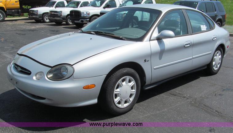 image for item F5028 1998 Ford Taurus LX