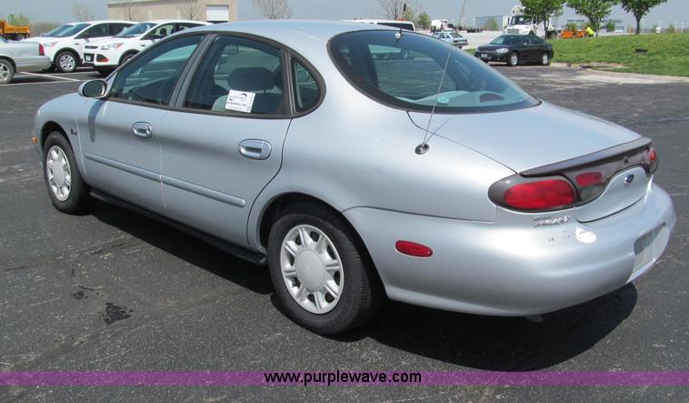 image for item F5028 1998 Ford Taurus LX