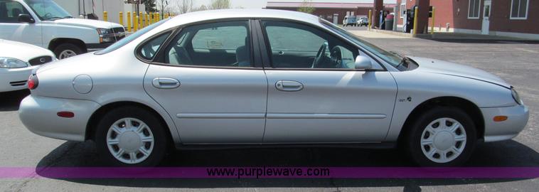 image for item F5028 1998 Ford Taurus LX
