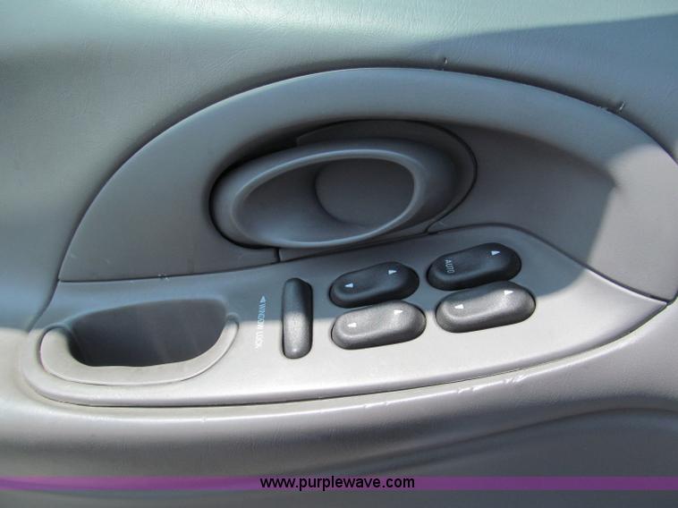 image for item F5028 1998 Ford Taurus LX