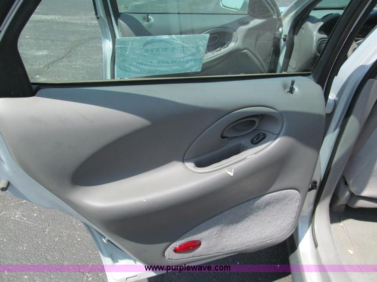 image for item F5028 1998 Ford Taurus LX