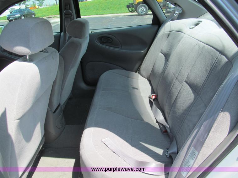 image for item F5028 1998 Ford Taurus LX