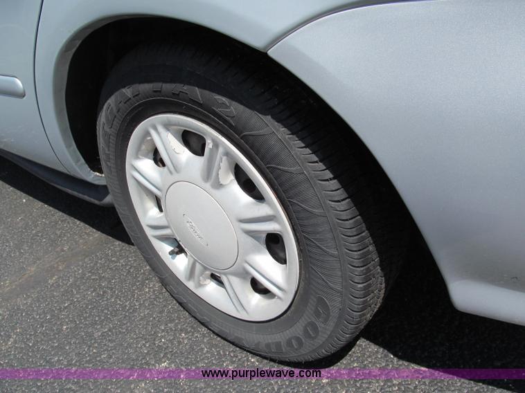 image for item F5028 1998 Ford Taurus LX