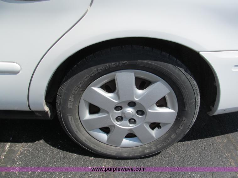 image for item F5029 2005 Ford Taurus SE