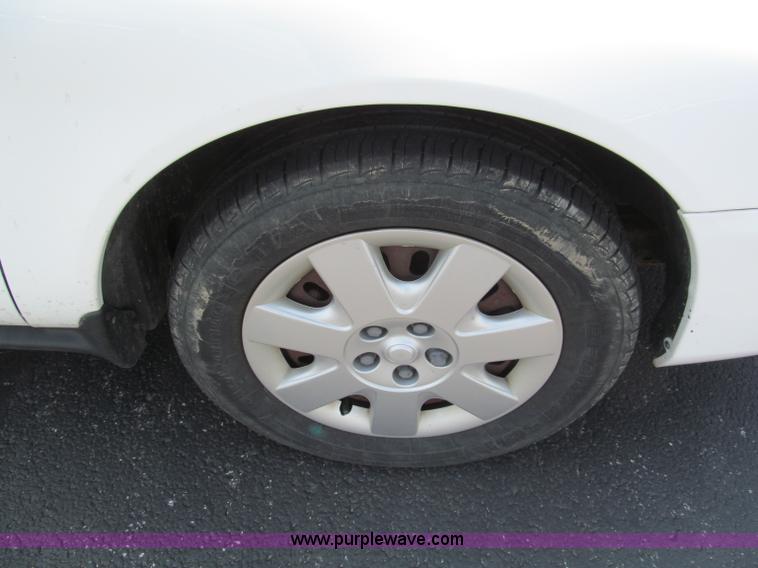 image for item F5029 2005 Ford Taurus SE