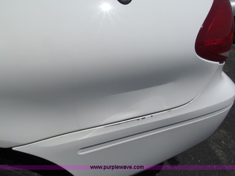 image for item F5029 2005 Ford Taurus SE