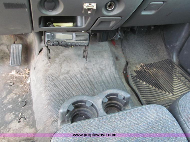 image for item F5030 2004 Chevrolet Silverado 1500 Extended Cab pickup truck