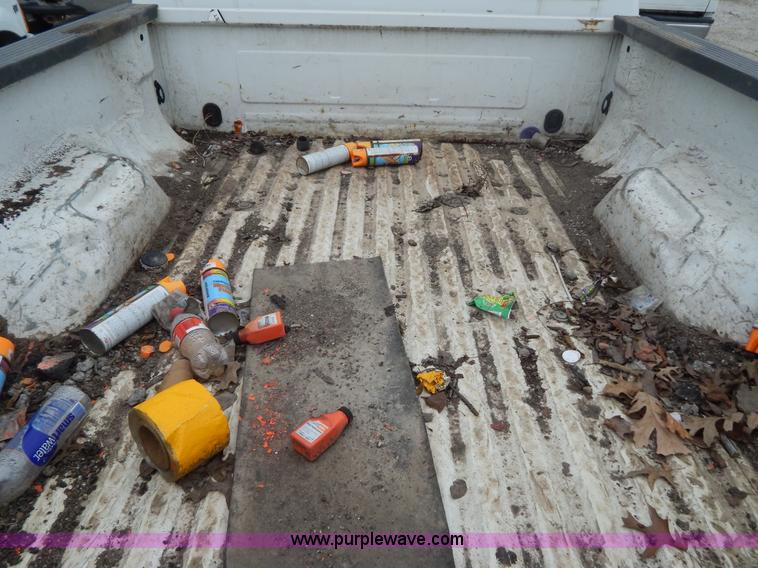 image for item F5032 2001 Ford F250 XLT SuperCab pickup truck