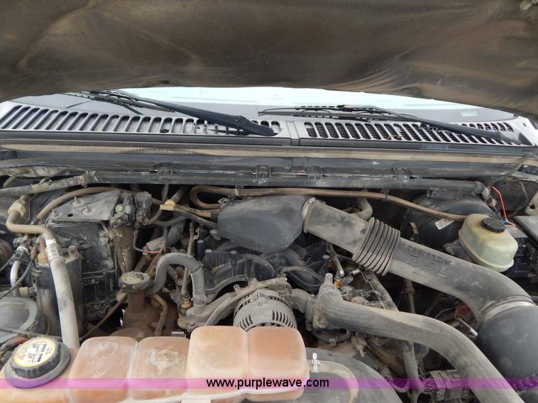 image for item F5032 2001 Ford F250 XLT SuperCab pickup truck