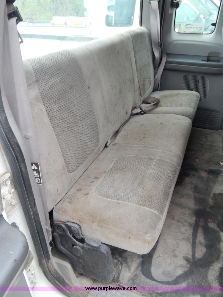 image for item F5032 2001 Ford F250 XLT SuperCab pickup truck