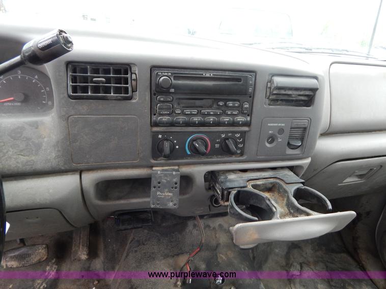 image for item F5032 2001 Ford F250 XLT SuperCab pickup truck