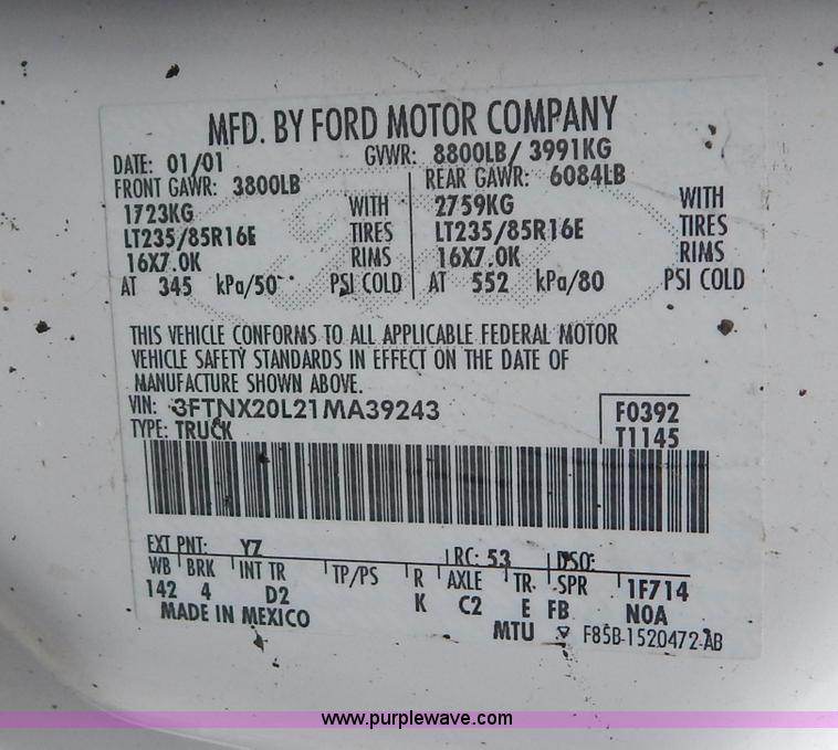 image for item F5032 2001 Ford F250 XLT SuperCab pickup truck