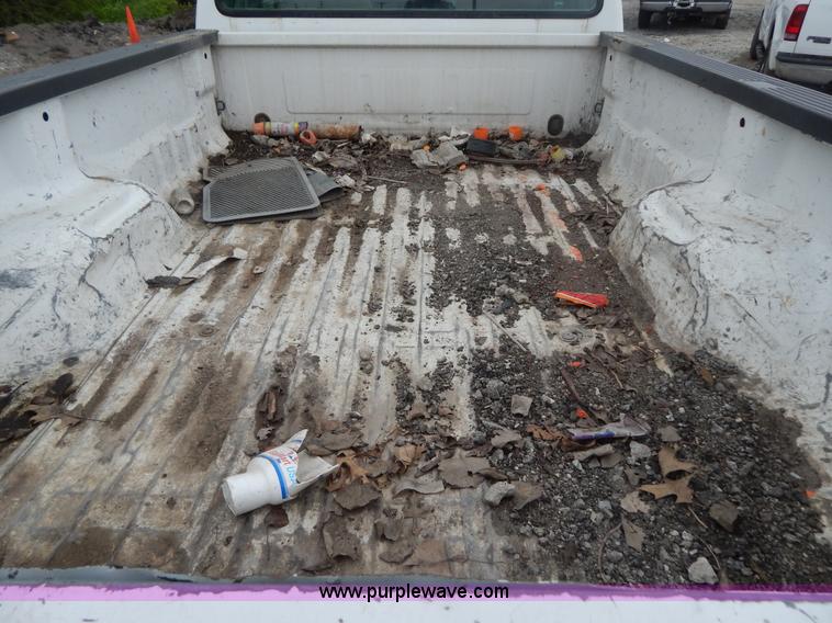 image for item F5033 1999 Ford F250 Super Duty XLT pickup truck