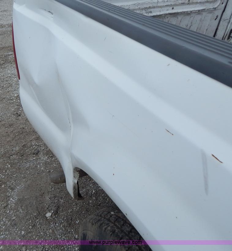 image for item F5033 1999 Ford F250 Super Duty XLT pickup truck