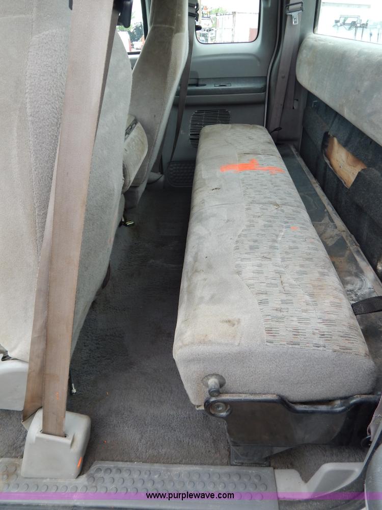 image for item F5033 1999 Ford F250 Super Duty XLT pickup truck