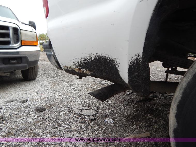 image for item F5034 2001 Ford F250 Super Duty XLT SuperCab pickup truck