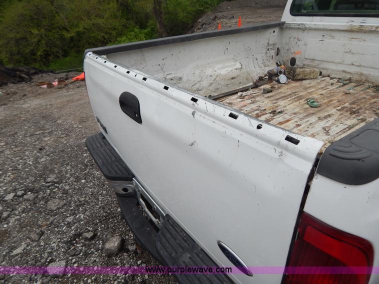 image for item F5034 2001 Ford F250 Super Duty XLT SuperCab pickup truck