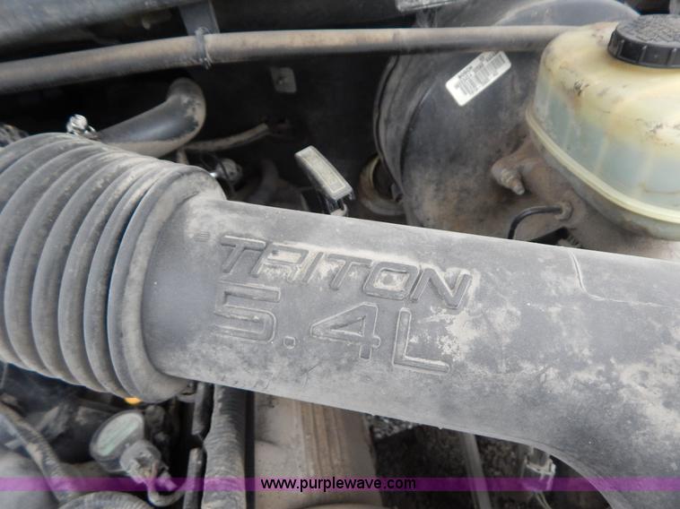 image for item F5034 2001 Ford F250 Super Duty XLT SuperCab pickup truck