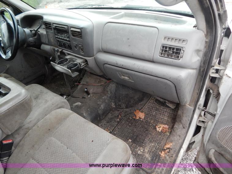 image for item F5034 2001 Ford F250 Super Duty XLT SuperCab pickup truck