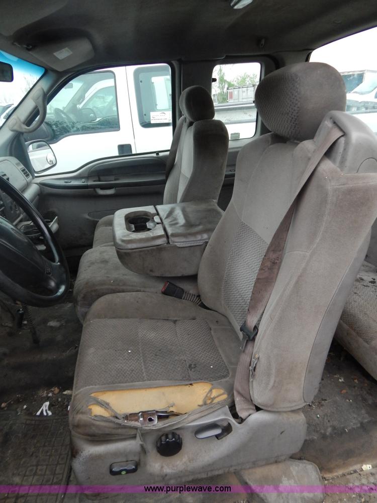 image for item F5034 2001 Ford F250 Super Duty XLT SuperCab pickup truck