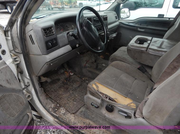 image for item F5034 2001 Ford F250 Super Duty XLT SuperCab pickup truck