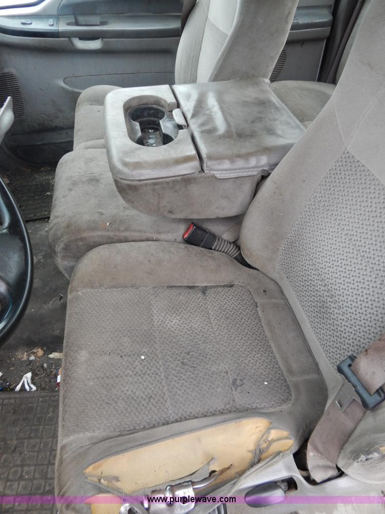 image for item F5034 2001 Ford F250 Super Duty XLT SuperCab pickup truck