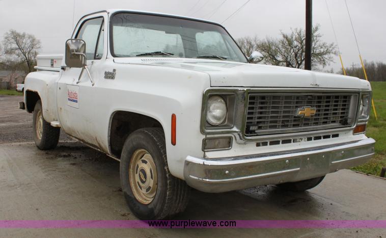 image for item F8638 1980 Chevrolet Custom Deluxe 10 pickup truck