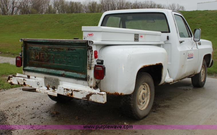 image for item F8638 1980 Chevrolet Custom Deluxe 10 pickup truck