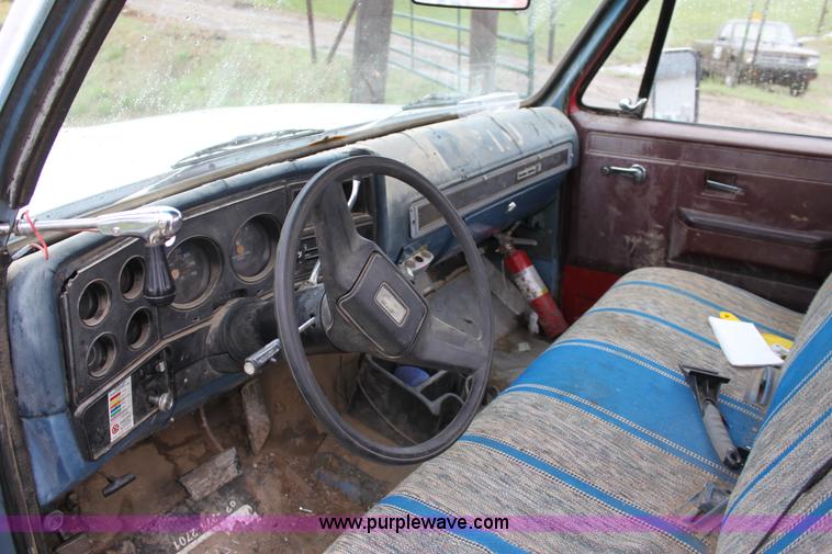 image for item F8638 1980 Chevrolet Custom Deluxe 10 pickup truck