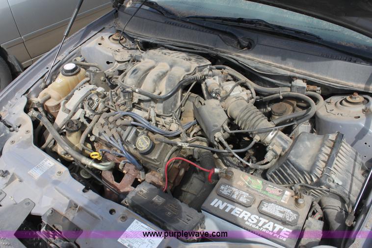 image for item F8713 2007 Ford Taurus SE