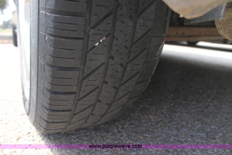 image for item F8713 2007 Ford Taurus SE