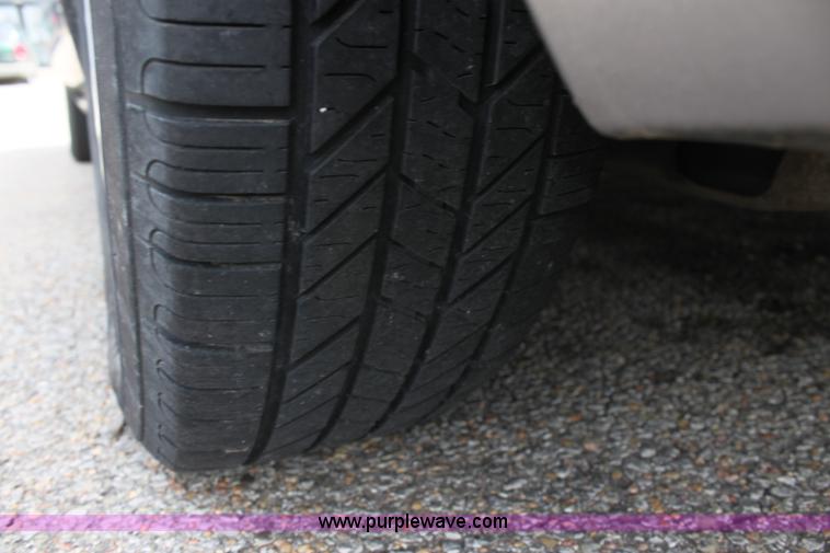 image for item F8713 2007 Ford Taurus SE