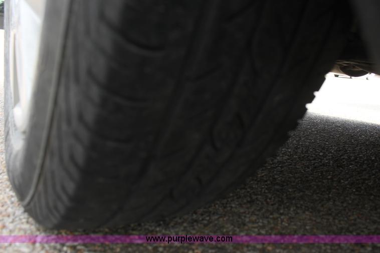 image for item F8713 2007 Ford Taurus SE