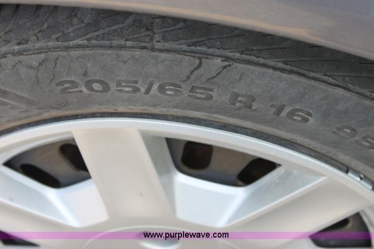 image for item F8713 2007 Ford Taurus SE