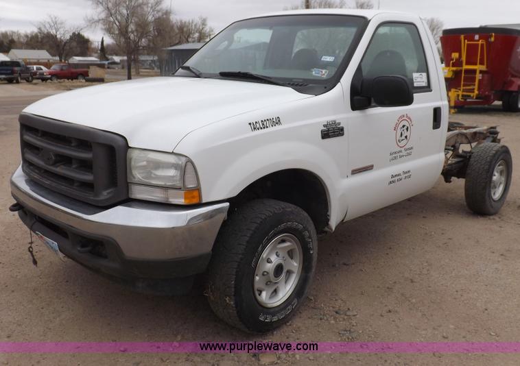 image for item F8749 2004 Ford F250 Super Duty truck cab and chassis