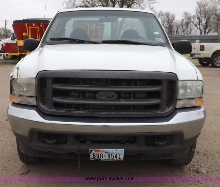 image for item F8749 2004 Ford F250 Super Duty truck cab and chassis