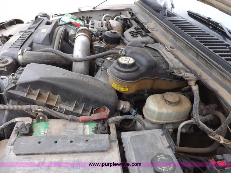 image for item F8749 2004 Ford F250 Super Duty truck cab and chassis