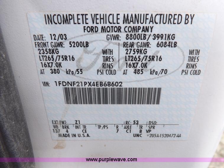 image for item F8749 2004 Ford F250 Super Duty truck cab and chassis