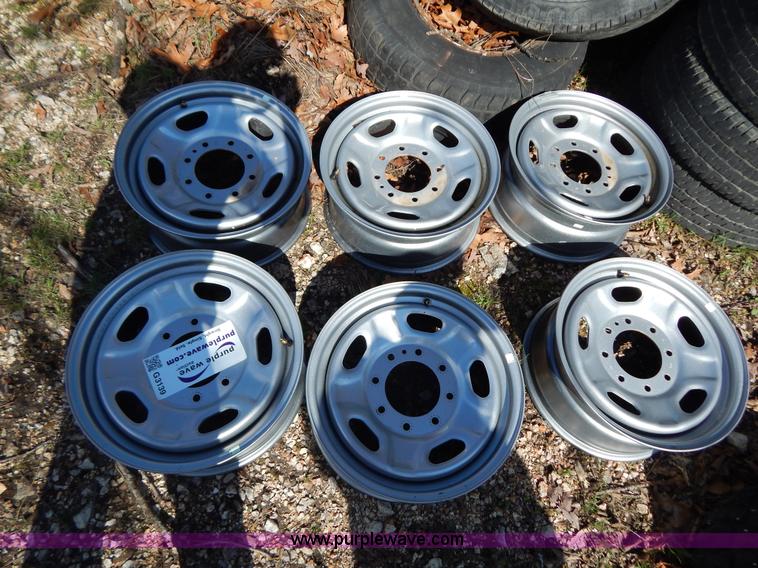 image for item G3139 (6) Ford 17" steel wheels