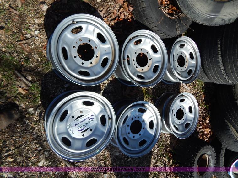 image for item G3139 (6) Ford 17" steel wheels