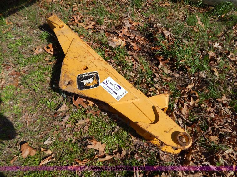 image for item G3140 John Deere 811 skid steer boom