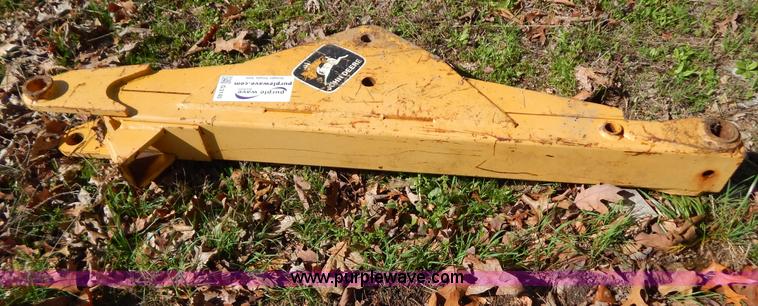 image for item G3140 John Deere 811 skid steer boom