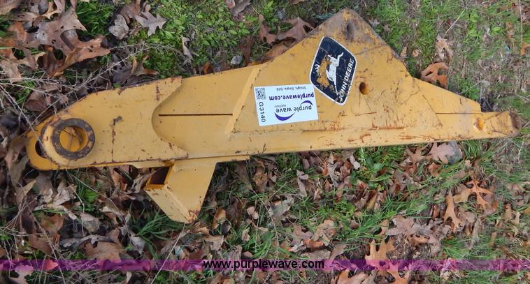 image for item G3140 John Deere 811 skid steer boom
