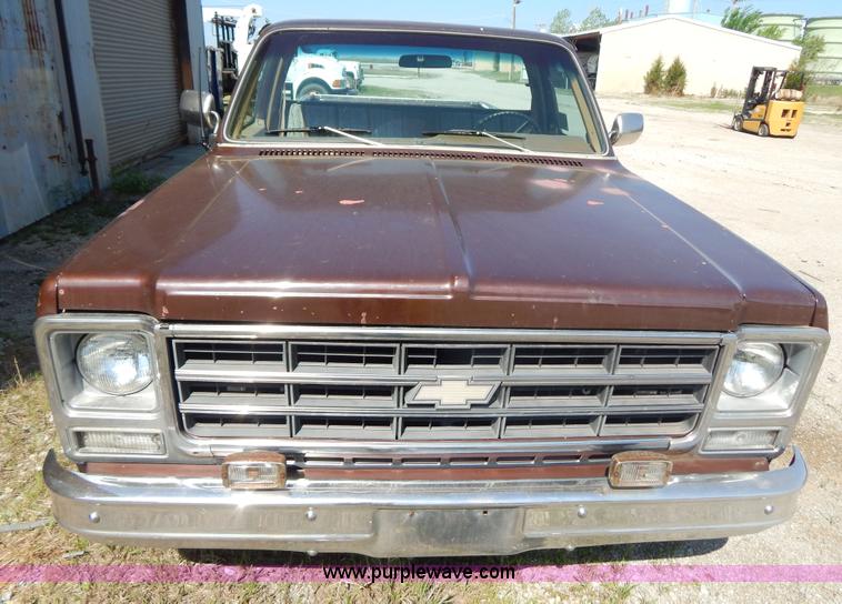 image for item G3146 1979 Chevrolet C10 pickup truck