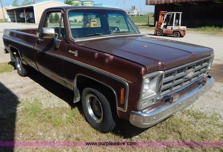 image for item G3146 1979 Chevrolet C10 pickup truck