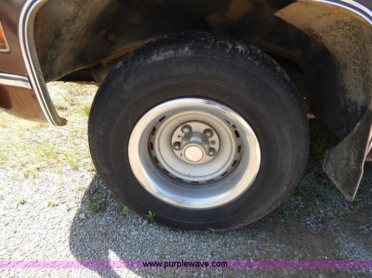 image for item G3146 1979 Chevrolet C10 pickup truck