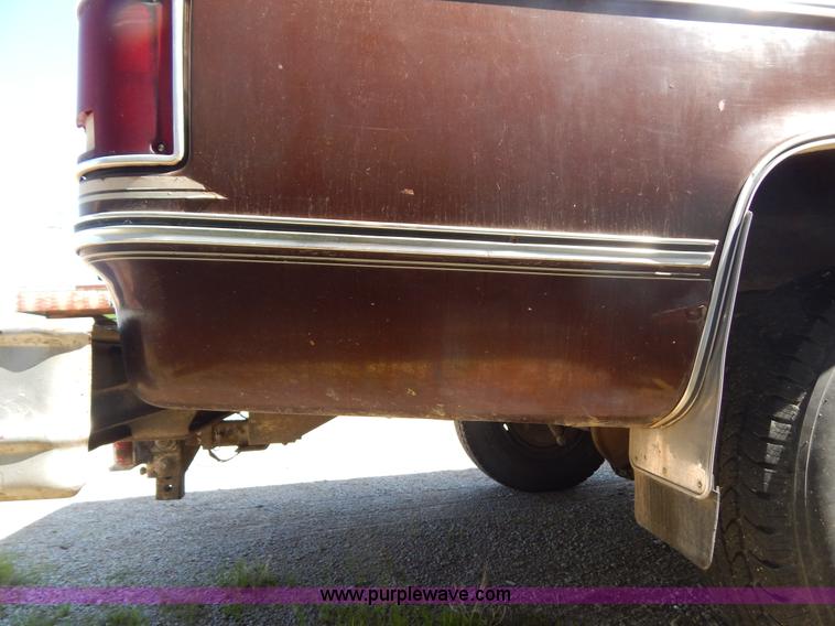 image for item G3146 1979 Chevrolet C10 pickup truck